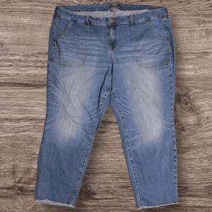 Torrid Women's Plus Size Boyfriend Crop Vintage Stretch Jeans-Size 26